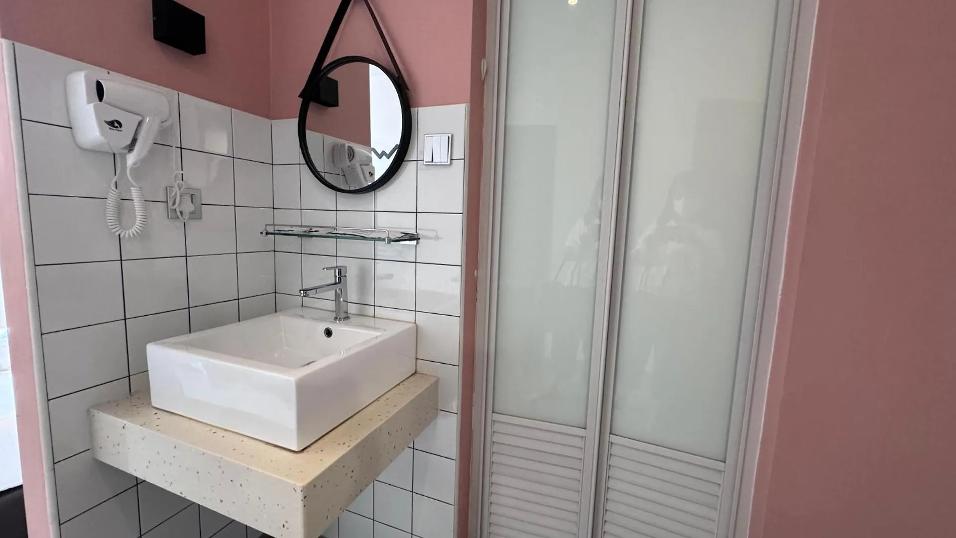 Woco Boutique Hotel Kinrara Puchong 3*,